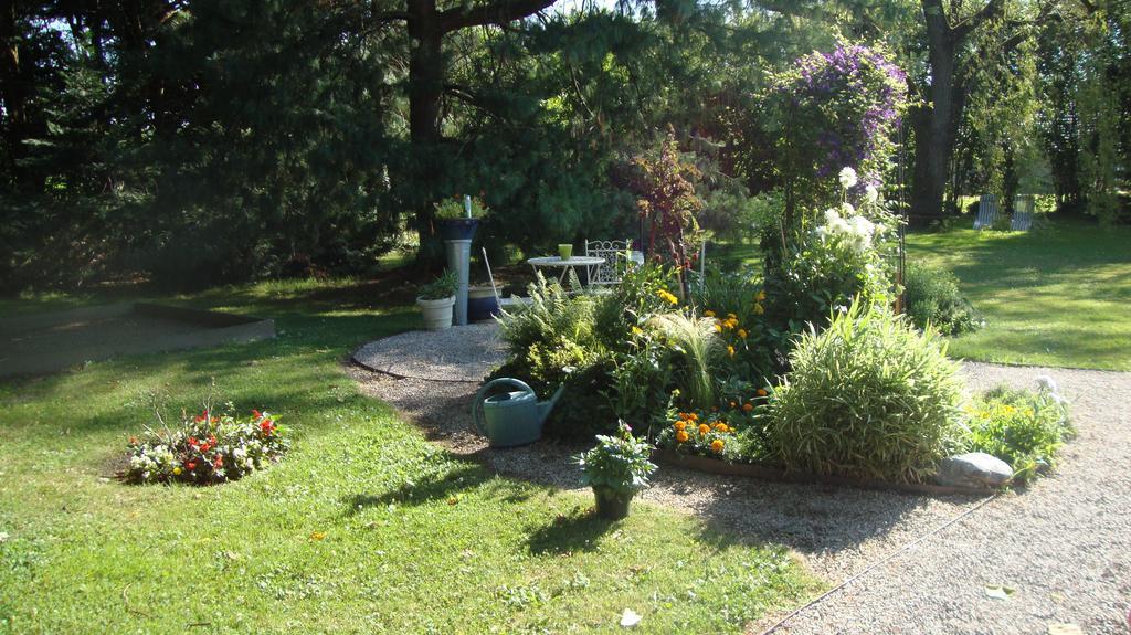 Bed and Breakfast Le Venay Frontenaud Zewnętrze zdjęcie